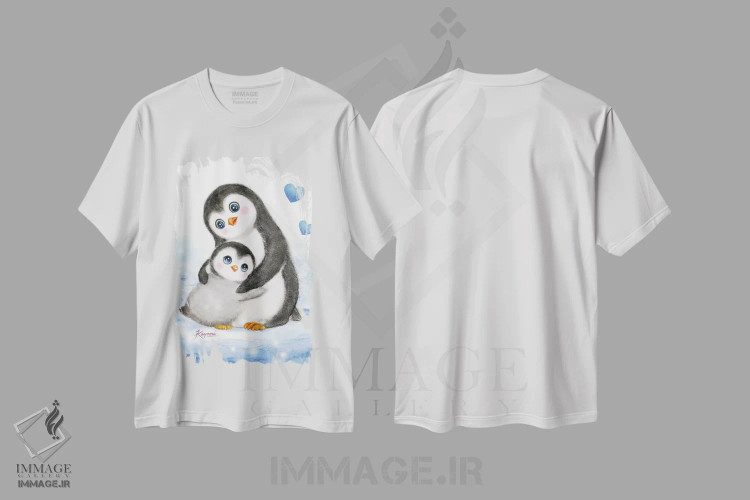 تیشرت سفید طرح دار آغوش مادر و فرزند پنگوئن، تزئینی اثر کایومی هارای | immage.ir