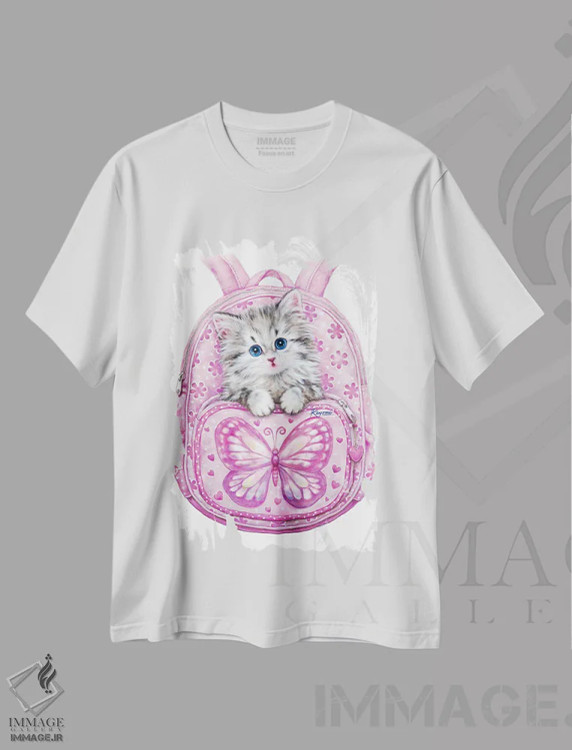 تیشرت سفید طرح دار گربه کوله پشتی دار، تزئینی اثر کایومی هارای | immage.ir