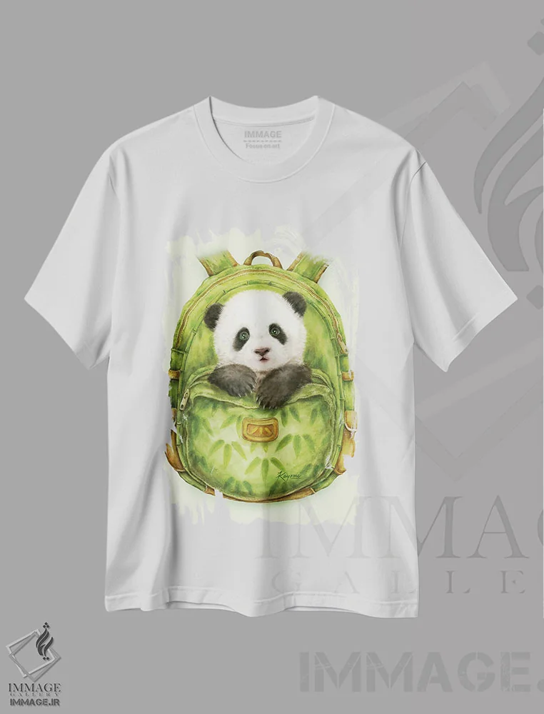 تیشرت سفید طرح دار پاندا با کوله پشتی، تزئینی اثر کایومی هارای | فروشگاه ایماژ