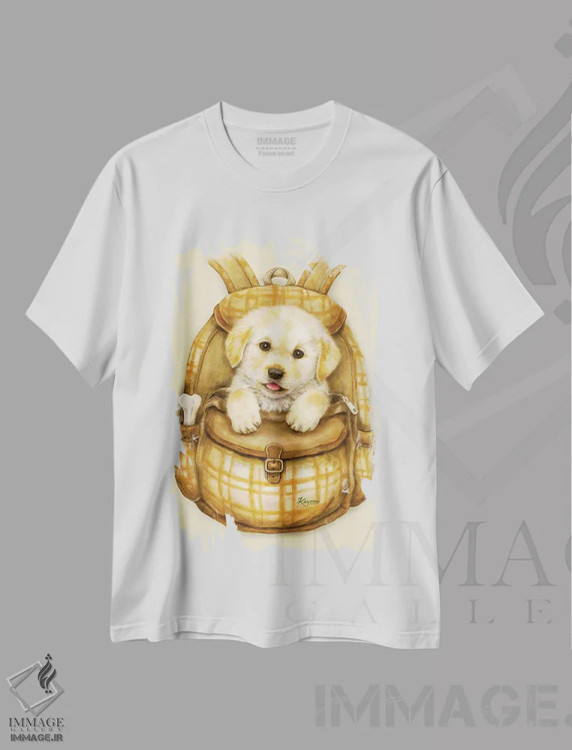 تیشرت سفید طرح دار توله سگ کوله پشتی دار، تزئینی اثر کایومی هارای | immage.ir