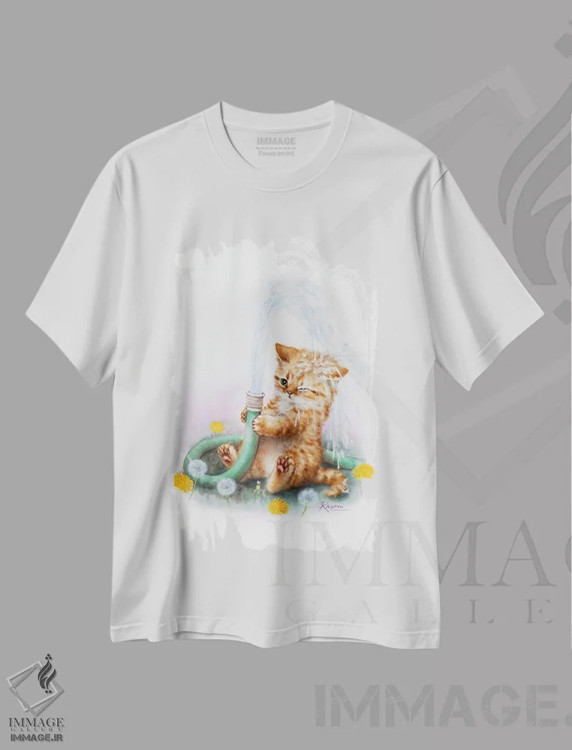 تیشرت سفید طرح دار زمان حمام، تزئینی اثر کایومی هارای | فروشگاه ایماژ