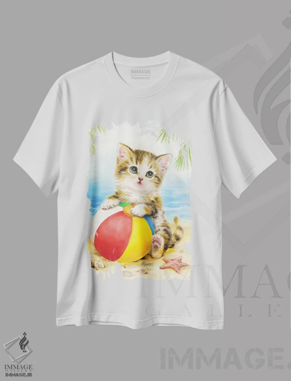 تیشرت سفید طرح دار توپ ساحلی، دکور ساحلی اثر کایومی هارای | immage.ir