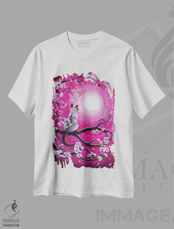 تیشرت سفید طرح دار ساکورای صورتی روشن در صبح، هنر فاخر معاصر اثر لورا ایورسن | immage.ir