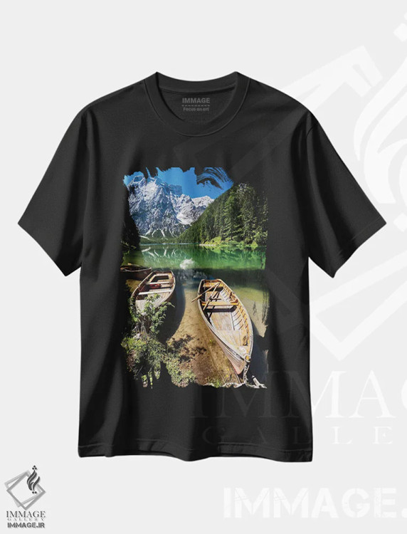 تیشرت مشکی طرح دار ایتالیا، دولومیت ها، دریاچه برایس، مدیوم اثر میکولاج گوسپودرک | immage.ir