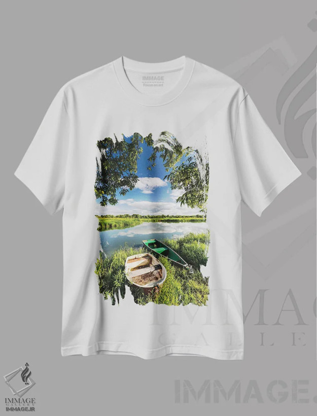 تیشرت سفید طرح دار لهستان، استان مازووی، رود بوگ III، مدیوم اثر میکولاج گوسپودرک | فروشگاه ایماژ