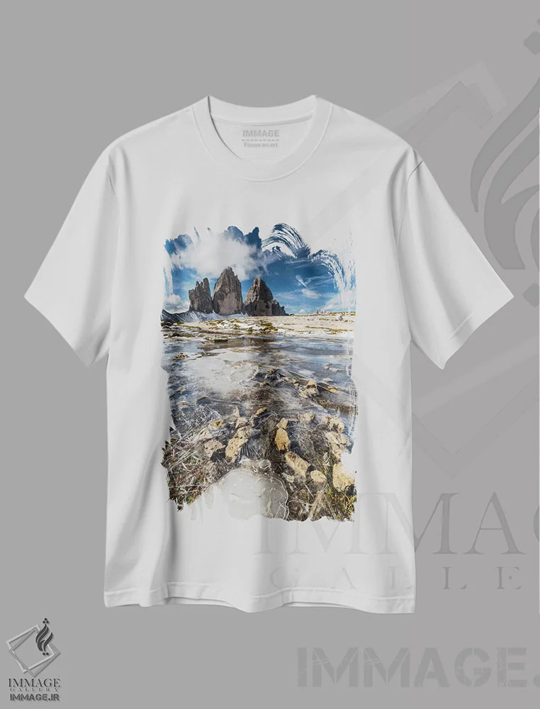 تیشرت سفید طرح دار ایتالیا، تری چی مه دی لاواردو با یخ، دولومیت ها، مدیوم اثر میکولاج گوسپودرک | فروشگاه ایماژ