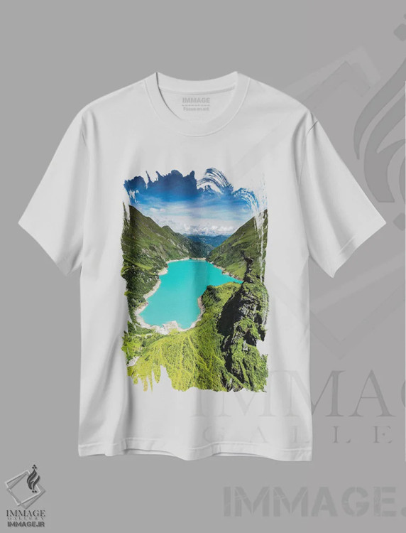 تیشرت سفید طرح دار اتریش، آلپ، کاپرون، دریاچه سد موسربودن، مدیوم اثر میکولاج گوسپودرک | immage.ir