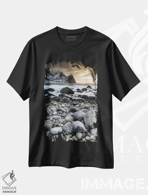 تیشرت مشکی طرح دار نروژ، لوفوتن، اونستاد I، مدیوم اثر میکولاج گوسپودرک | immage.ir