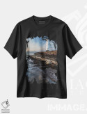 تیشرت مشکی طرح دار لهستان، دریای بالتیک، سوینواوی چه، دکور ساحلی اثر میکولاج گوسپودرک | فروشگاه ایماژ