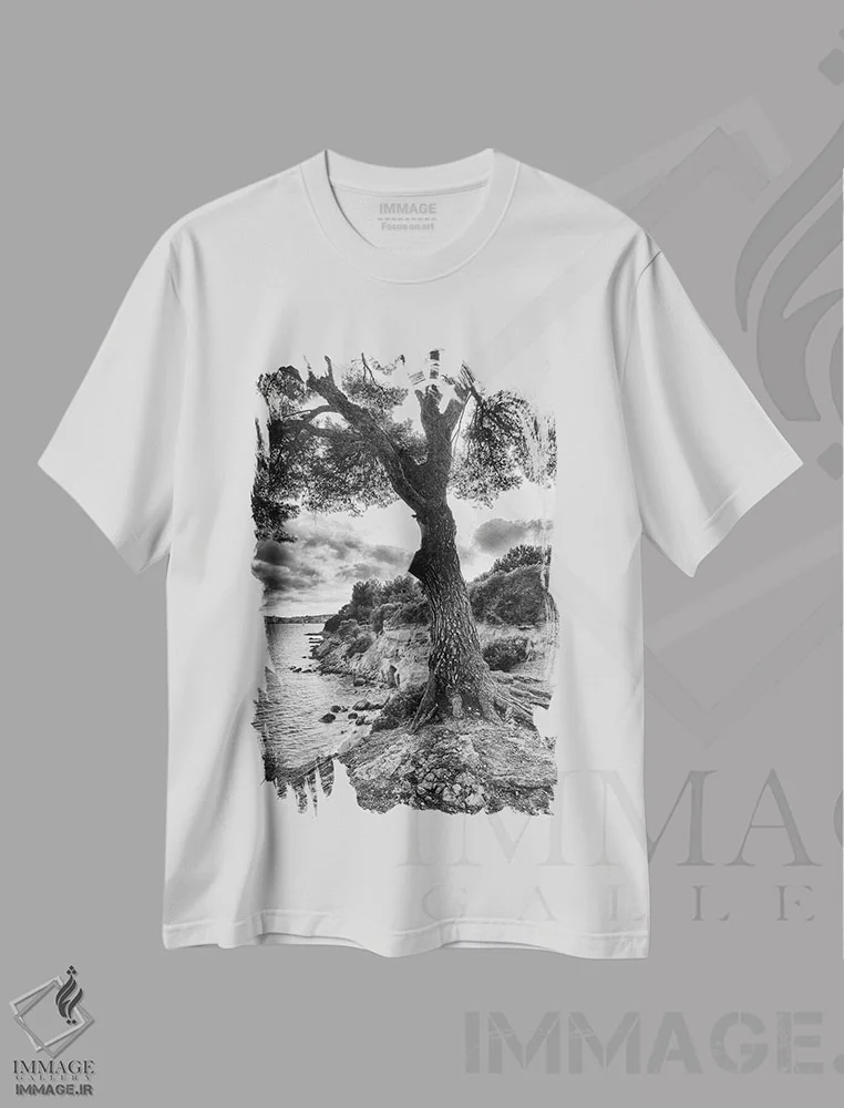 تیشرت سفید طرح دار اسپانیا، مایورکا، عکاسی سیاه و سفید اثر میکولاج گوسپودرک | immage.ir