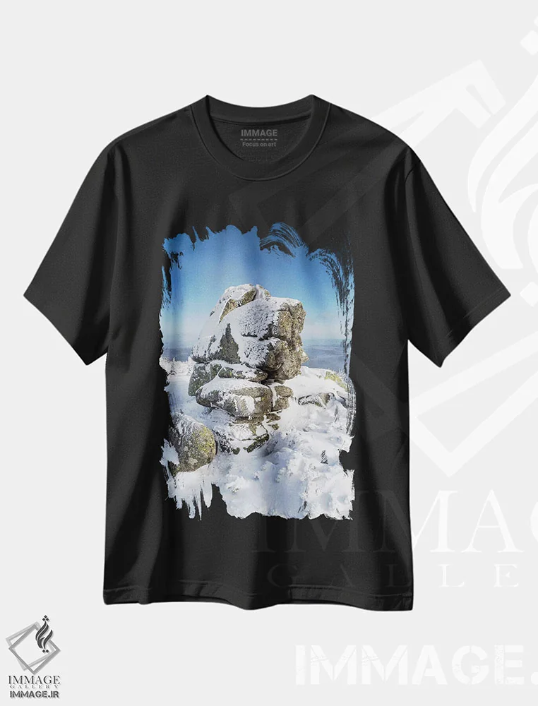 تیشرت مشکی طرح دار کوه های غول آسا، صخره ها، لهستان، مدیوم اثر میکولاج گوسپودرک | فروشگاه ایماژ