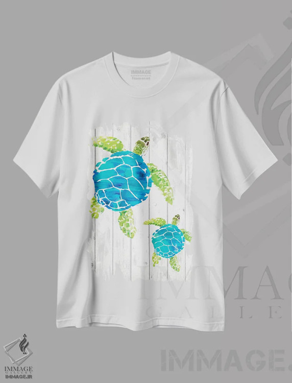 تیشرت سفید طرح دار ساحل شیشه دریایی III، دکور ساحلی اثر لیندا برتل | فروشگاه ایماژ