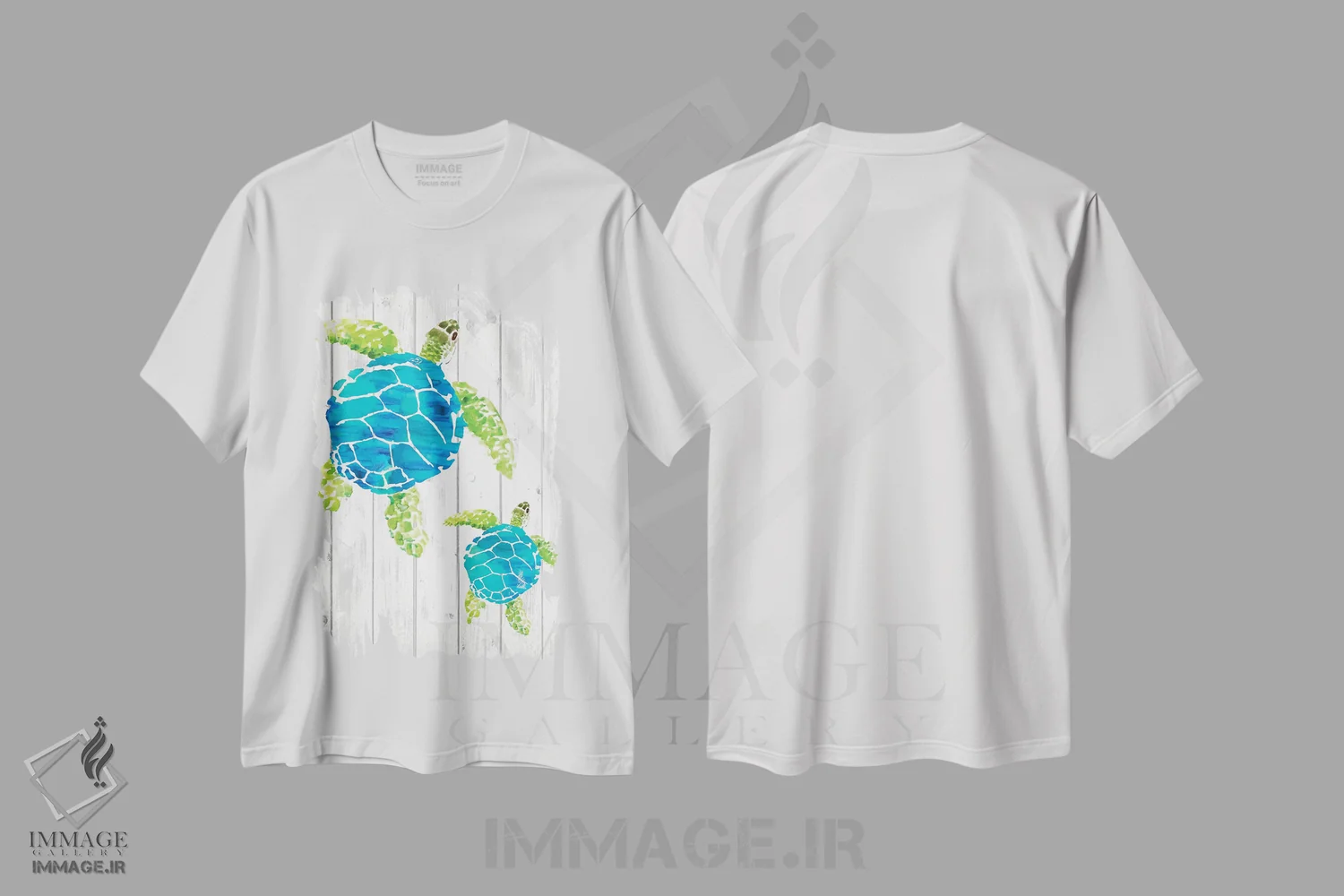 تیشرت سفید طرح دار ساحل شیشه دریایی III، دکور ساحلی اثر لیندا برتل | فروشگاه ایماژ