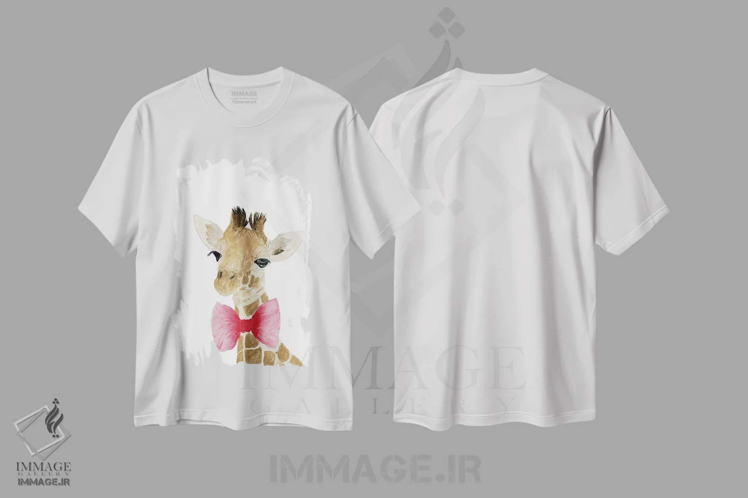 تیشرت سفید طرح دار زرافه با پاپیون، مدیوم اثر لوسیل پرایس | فروشگاه ایماژ