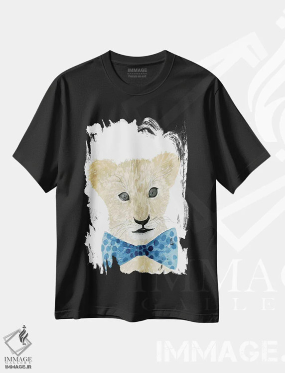 تیشرت مشکی طرح دار شیر با پاپیون، مدیوم اثر لوسیل پرایس | فروشگاه ایماژ