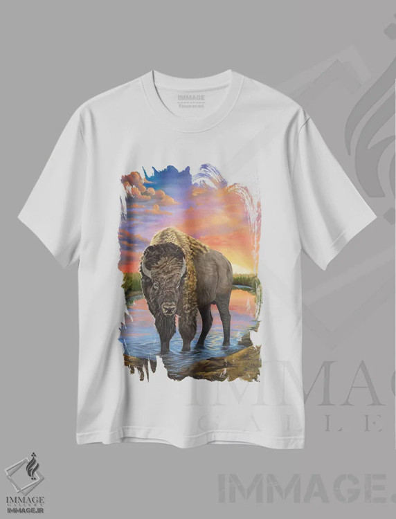 تیشرت سفید طرح دار گاومیش آمریکایی، مدیوم اثر لورا کرتین | فروشگاه ایماژ