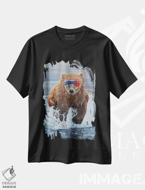 تیشرت مشکی طرح دار رنگ آزادی، دکور کلبه و لژ اثر لورا کرتین | immage.ir