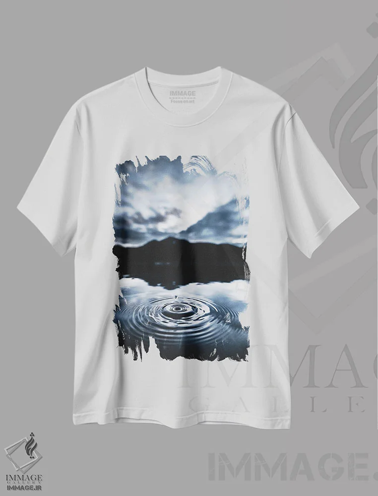تیشرت سفید طرح دار قطره آبی، عکاسی ماکرو اثر لوکاس مور | فروشگاه ایماژ
