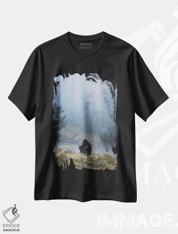 تیشرت مشکی طرح دار بایسون تنها، مدیوم اثر لوکاس مور | immage.ir