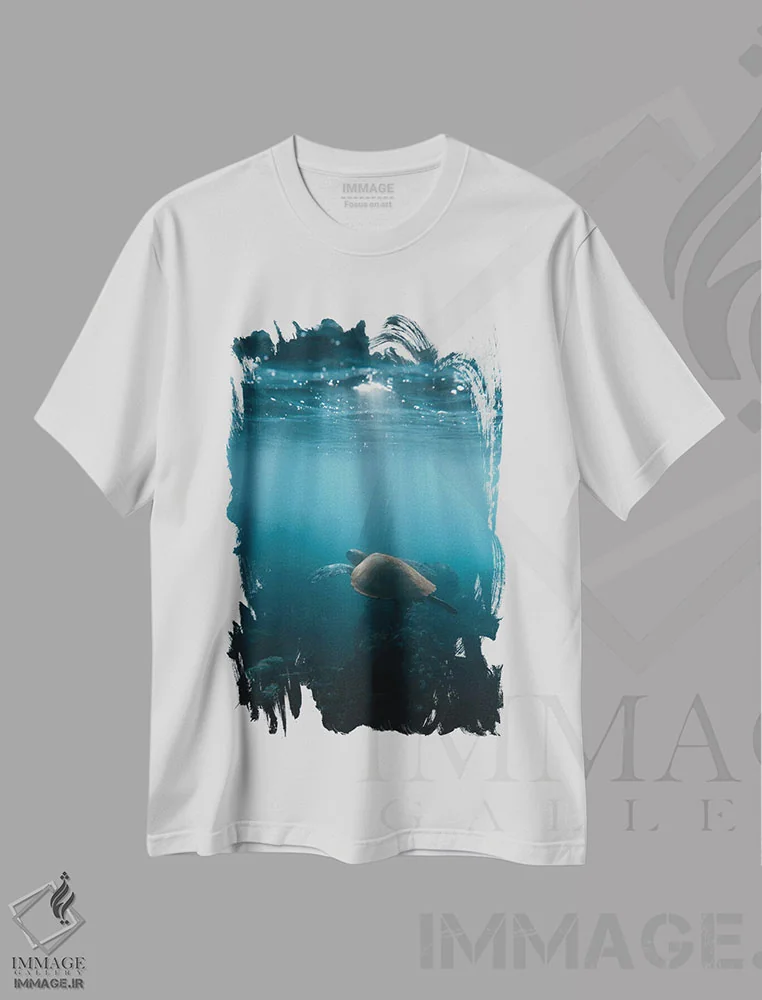 تیشرت سفید طرح دار لاک پشت هاوایی، مدیوم اثر لوکاس مور | فروشگاه ایماژ