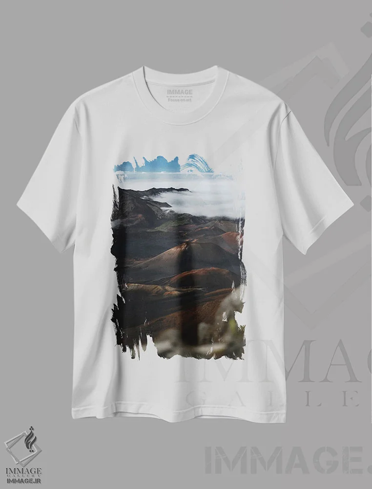تیشرت سفید طرح دار در دهانه آتشفشان، مدیوم اثر لوکاس مور | فروشگاه ایماژ