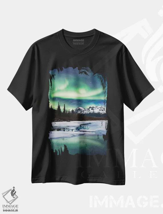تیشرت مشکی طرح دار منظره شفق قطبی، مدیوم اثر لوکاس مور | immage.ir