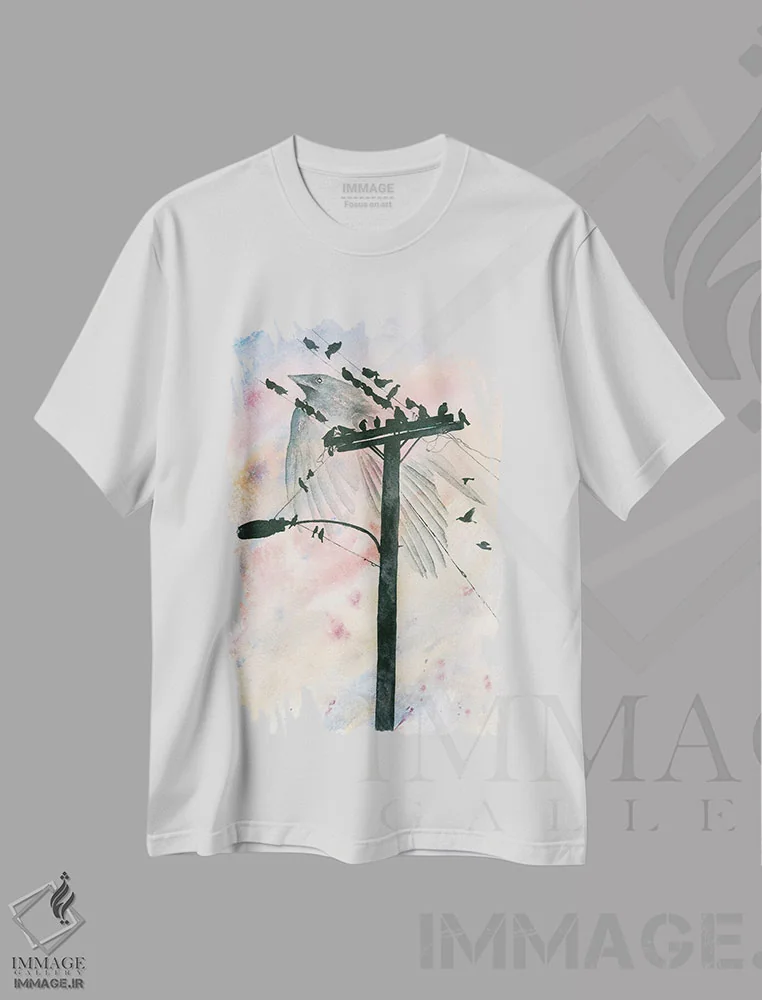 تیشرت سفید طرح دار جنایت در غروب، دکور معاصر اثر لیز کاوینگتون | immage.ir