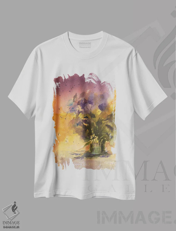 تیشرت سفید طرح دار بنفشه ها، دکور معاصر اثر لیز کاوینگتون | immage.ir