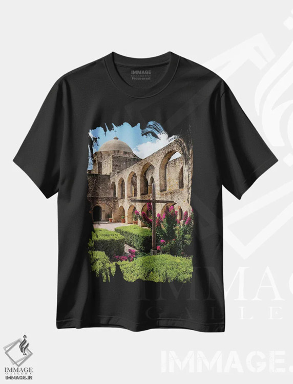 تیشرت مشکی طرح دار ایوان قوسی در کلیسای میسیون سن خوزه، سن آنتونیو، مدیوم اثر لری دیتو | فروشگاه ایماژ
