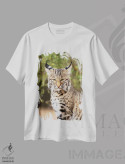 تیشرت سفید طرح دار گربه وحشینشسته، تزئینی اثر لری دیتو | فروشگاه ایماژ