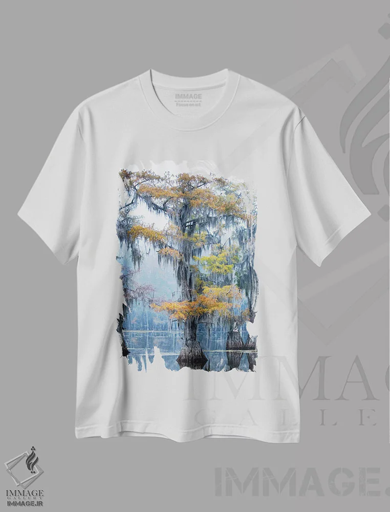 تیشرت سفید طرح دار سرو باتلاقی در رنگ های پاییز، مدیوم اثر لری دیتو | immage.ir
