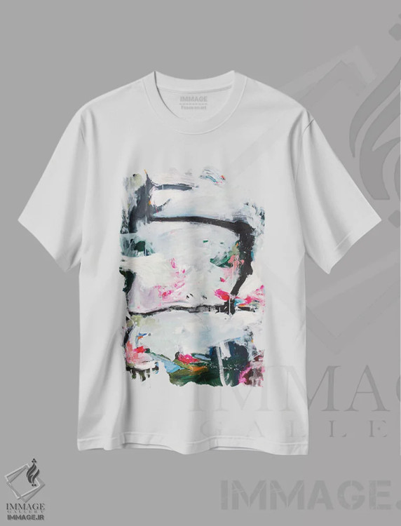 تیشرت سفید طرح دار سرنوشت اثر لادارا مک کینون | immage.ir