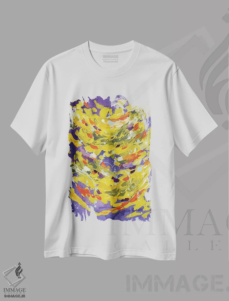 تیشرت سفید طرح دار آسان آزاد اثر لادارا مک کینون | immage.ir