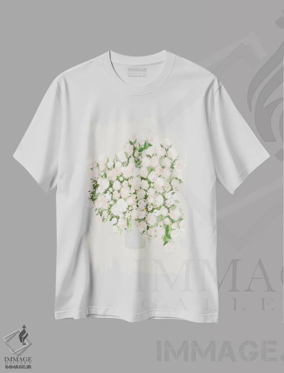 تیشرت سفید طرح دار آبشارهای آبی در گلدان با پس زمینه، دکور روستایی اثر لیا استراتسما | immage.ir