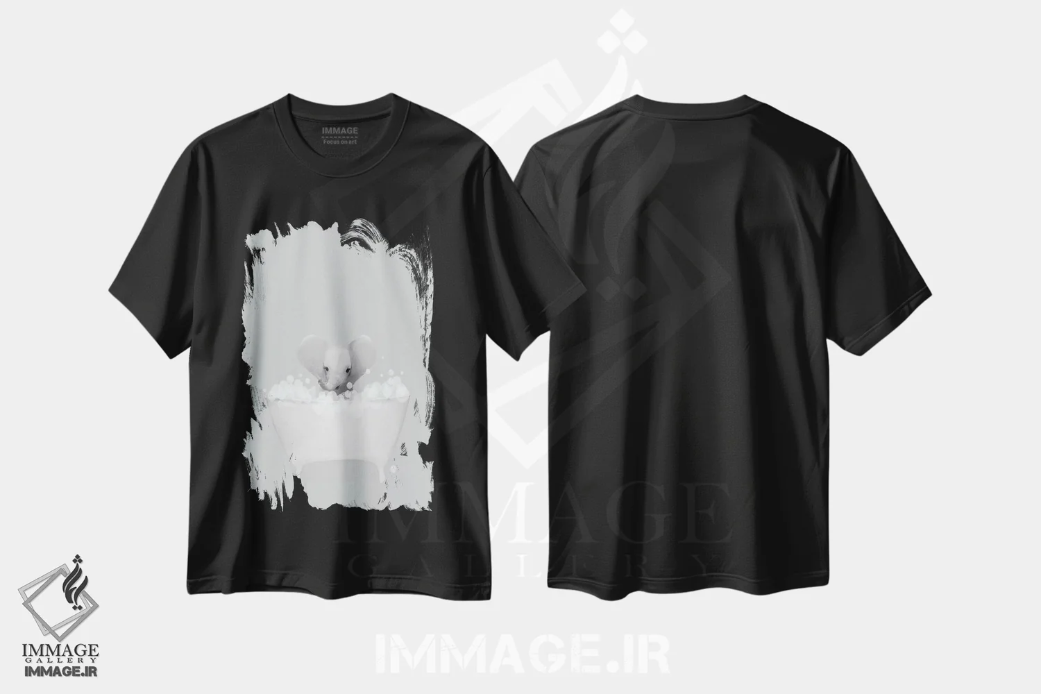 تیشرت مشکی طرح دار فیل در حمام آبی، تزئینی اثر لیا استراتسما | immage.ir