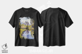 تیشرت مشکی طرح دار چشم انداز یوسمیتی، دکور کلبه و لژ اثر لیزا الی | فروشگاه ایماژ