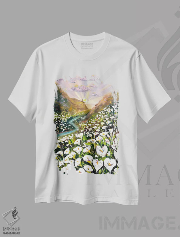 تیشرت سفید طرح دار درهٔ گل کالالاله، هنر فاخر معاصر اثر لیزا الی | فروشگاه ایماژ