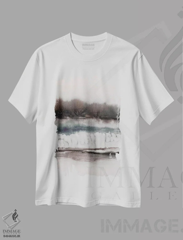 تیشرت سفید طرح دار طرف ساکت اثر لسیا بینکین | immage.ir