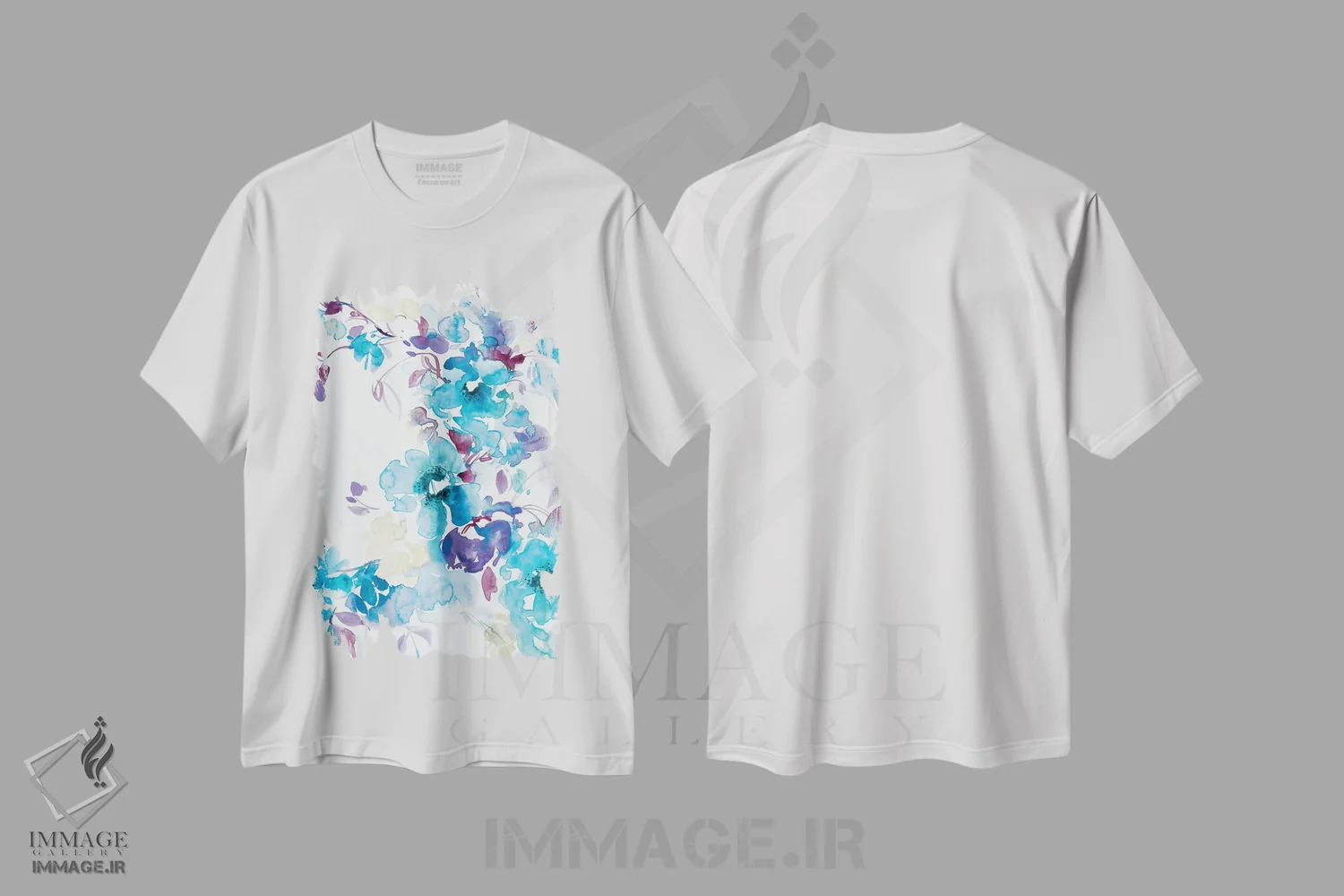 تیشرت سفید طرح دار دسته گل آبی I، تزئینی اثر لسیا بینکین | immage.ir