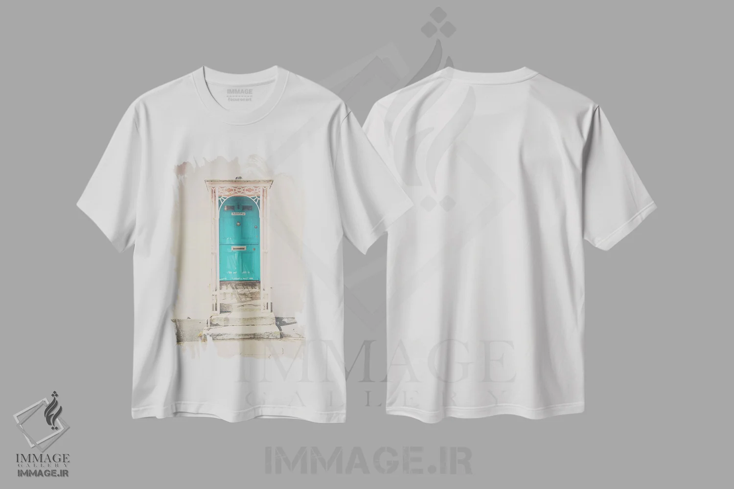 تیشرت سفید طرح دار در سبز نعنایی و ساختمان صورتی، تزئینی اثر لورا ایوانز | فروشگاه ایماژ