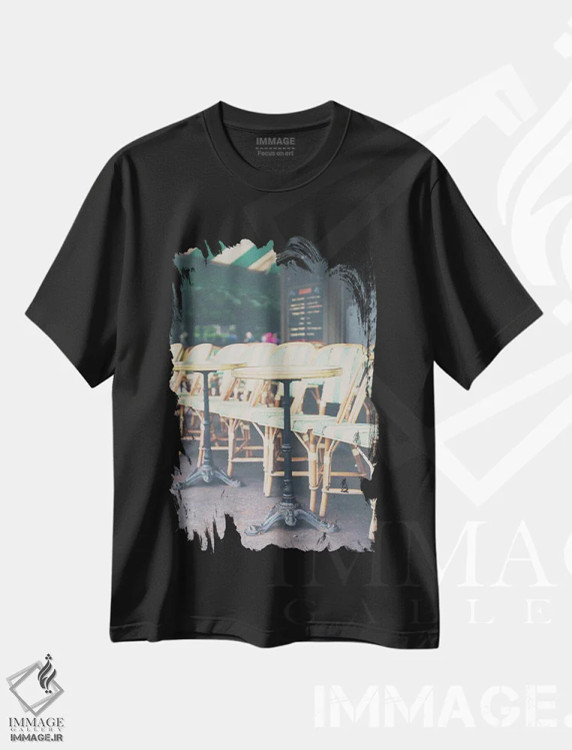 تیشرت مشکی طرح دار میز و صندلی ها، تزئینی اثر لورا ایوانز | فروشگاه ایماژ