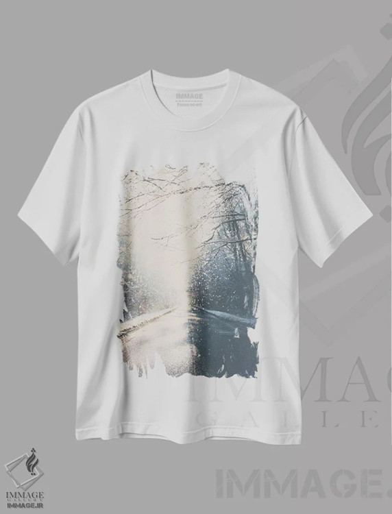 تیشرت سفید طرح دار رانندگی به سوی خانه برای کریسمس، تزئینی اثر لورا ایوانز | immage.ir