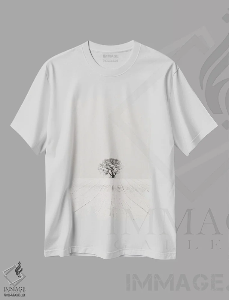 تیشرت سفید طرح دار کویر سفید، عکاسی سیاه و سفید اثر لنا وایسبک | فروشگاه ایماژ