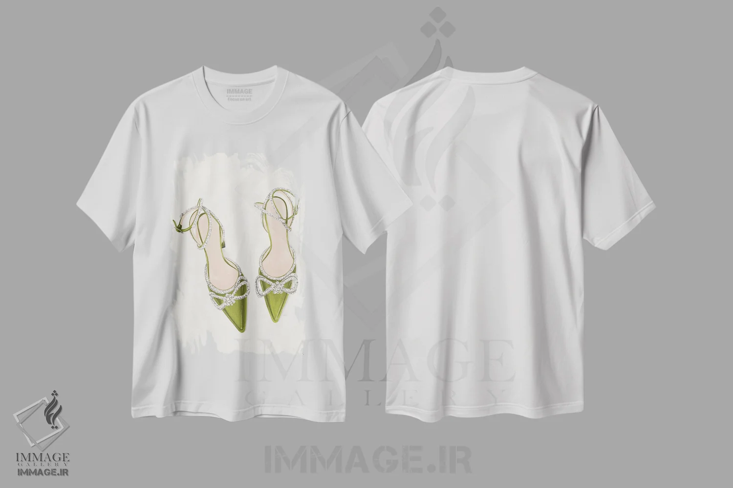 تیشرت سفید طرح دار کفش پاشنه بلند سبز درخشان، تزئینی اثر لا فَم ژوژو | immage.ir