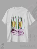 تیشرت سفید طرح دار شامپاین برای دو نفر، تزئینی اثر لورِل گرینفیلد | immage.ir