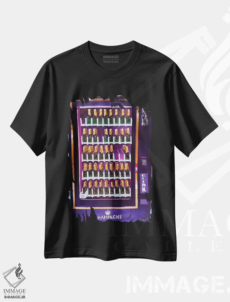 تیشرت مشکی طرح دار دستگاه فروش خودکار شامپاین، دکور معاصر اثر لورِل گرینفیلد | فروشگاه ایماژ