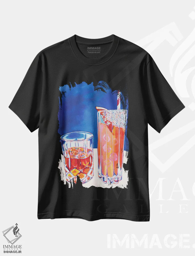 تیشرت مشکی طرح دار کوکتل های ماه عسل، تزئینی اثر لورِل گرینفیلد | فروشگاه ایماژ