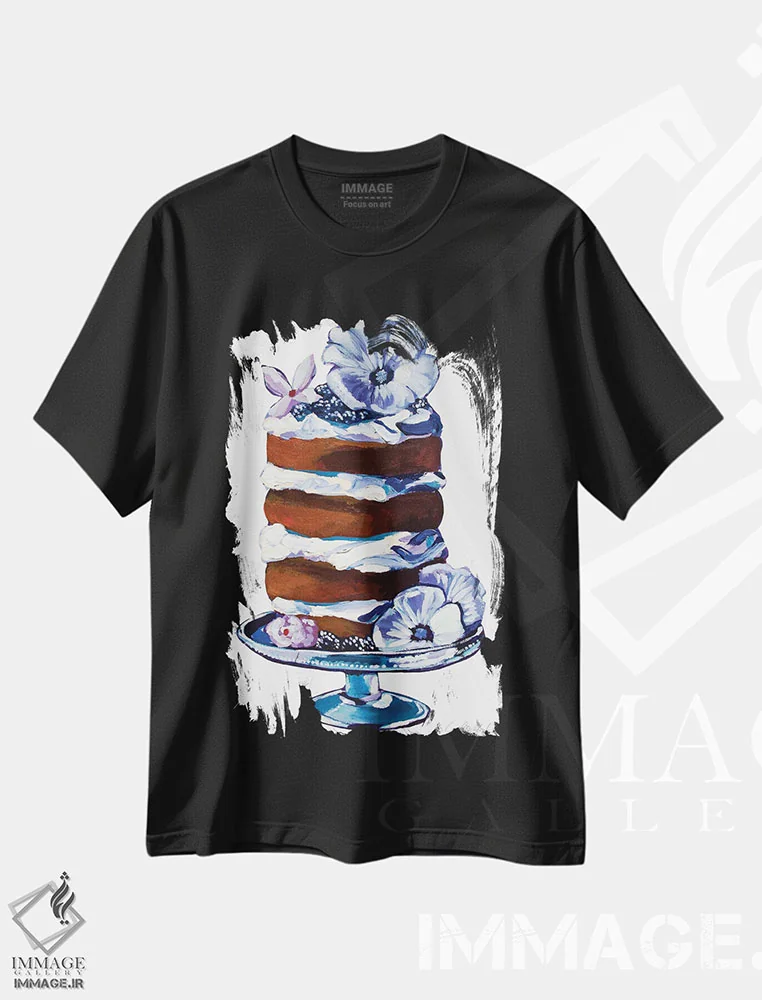 تیشرت مشکی طرح دار کیک تمشک و هیبیسکوس، تزئینی اثر لورِل گرینفیلد | فروشگاه ایماژ