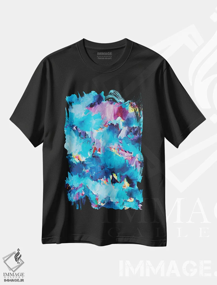 تیشرت مشکی طرح دار تمشک آبی اثر لورِل گرینفیلد | immage.ir