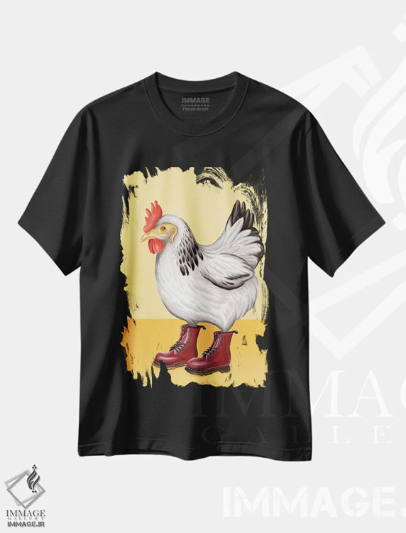 تیشرت مشکی طرح دار مرغ با کفش داک مارتنز، تزئینی اثر آملی لگو | immage.ir